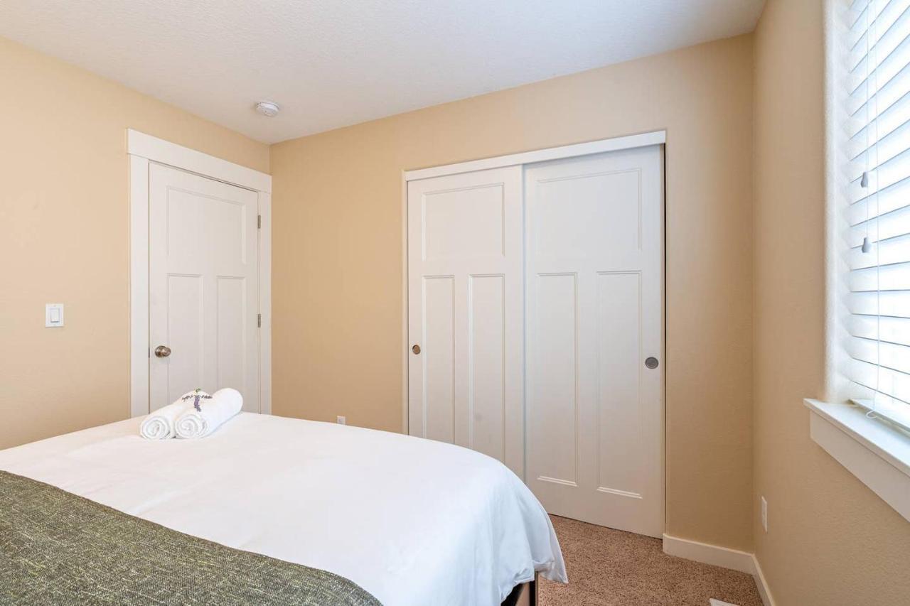 Modern Home, Four Bedrooms, King Beds Tigard Exteriér fotografie
